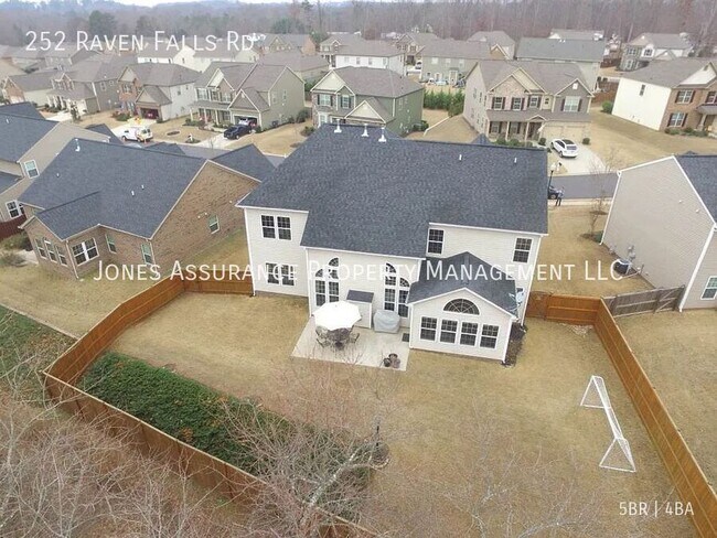 Foto del edificio - 252 Raven Falls Ln