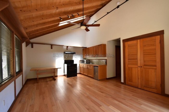 Building Photo - 38 Convent Ct