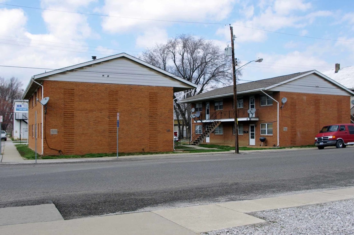 Primary Photo - 17-19 S Long St
