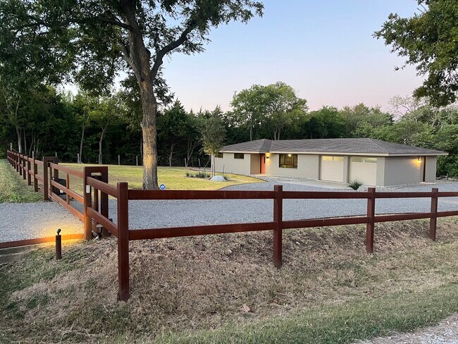 GATED with large front yard - 5892 County Road 437