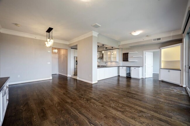 Building Photo - 3333 Allen Pkwy