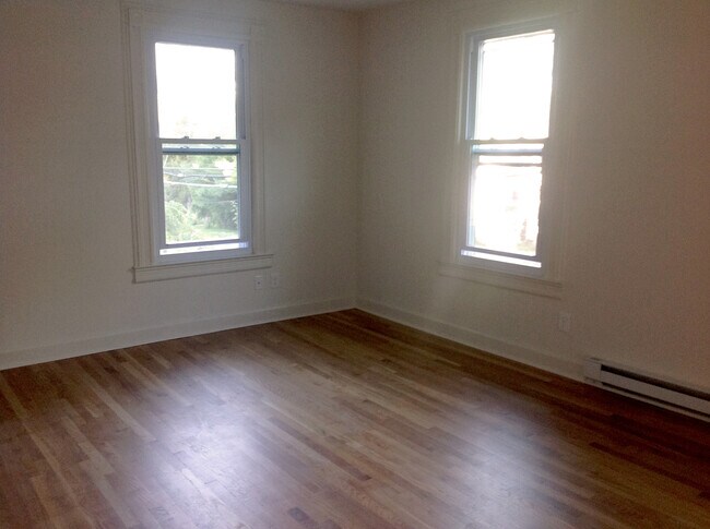 Foto del edificio - 1736 Main St