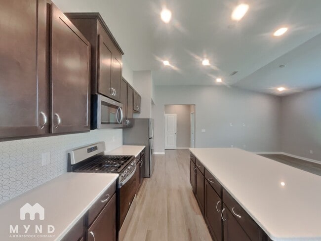Building Photo - 3372 Belterra Pt Dr