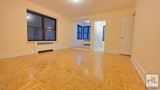 Building Photo - Spacious First-Floor Studio with Separate Alcove in Gramercy
