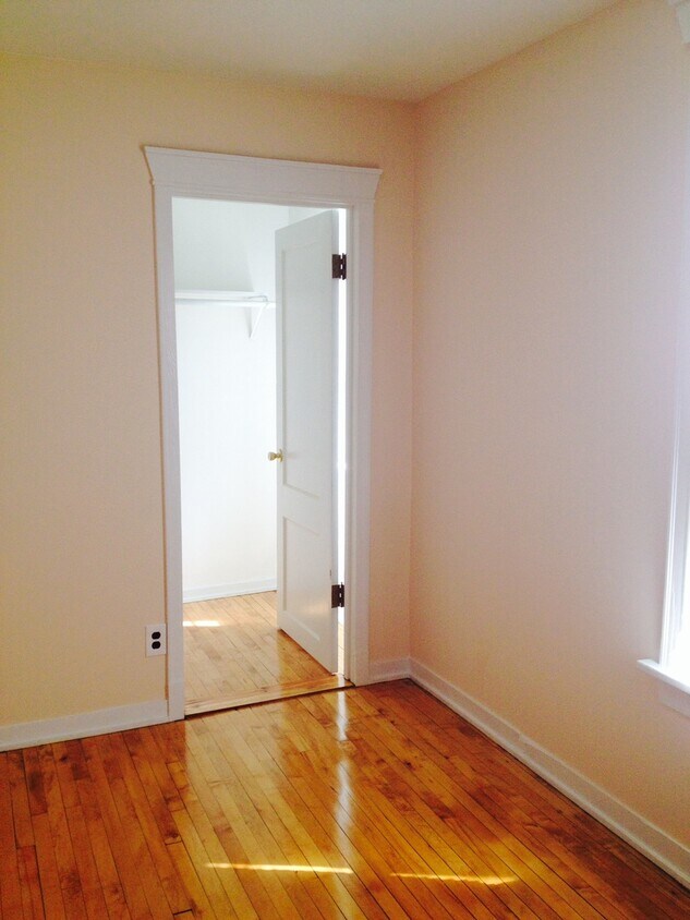 Foto del edificio - 817 W 34th Pl