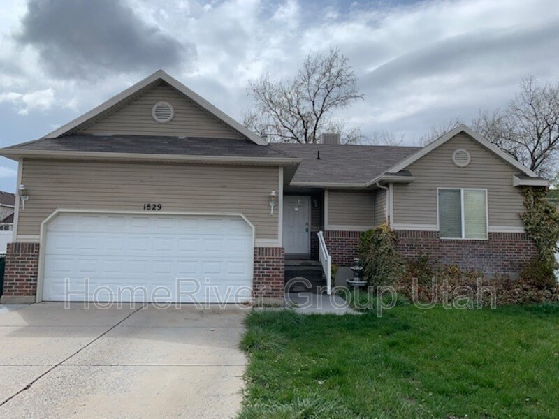 Primary Photo - 1829 N Cavallo Dr