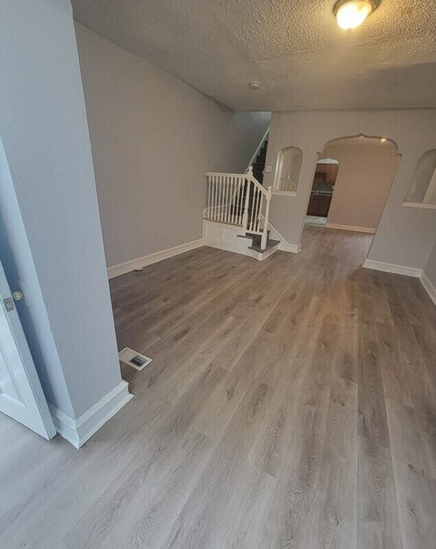 Building Photo - 4834 North 7th Street - 1