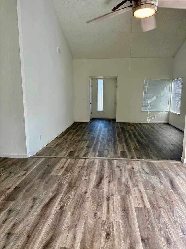 Foto del edificio - TROVITA-6816/6818