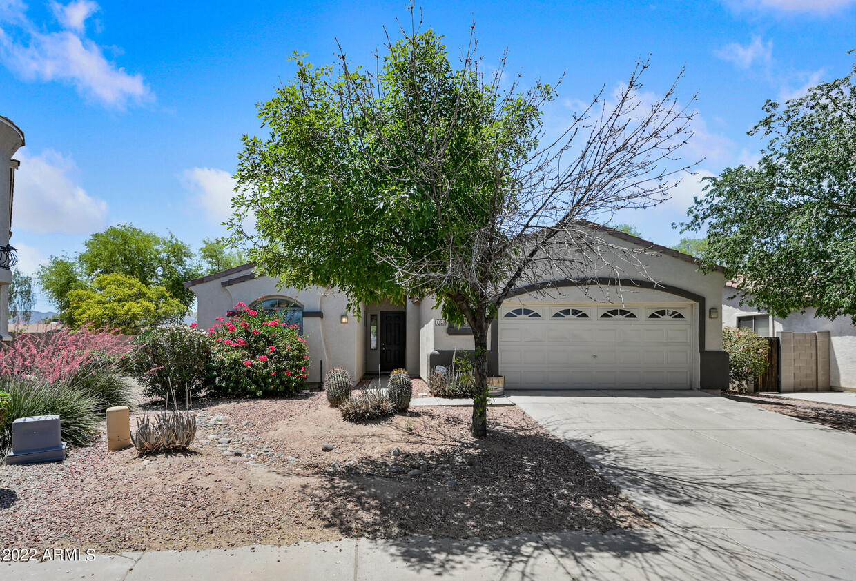 Primary Photo - 1525 W St Kateri Dr