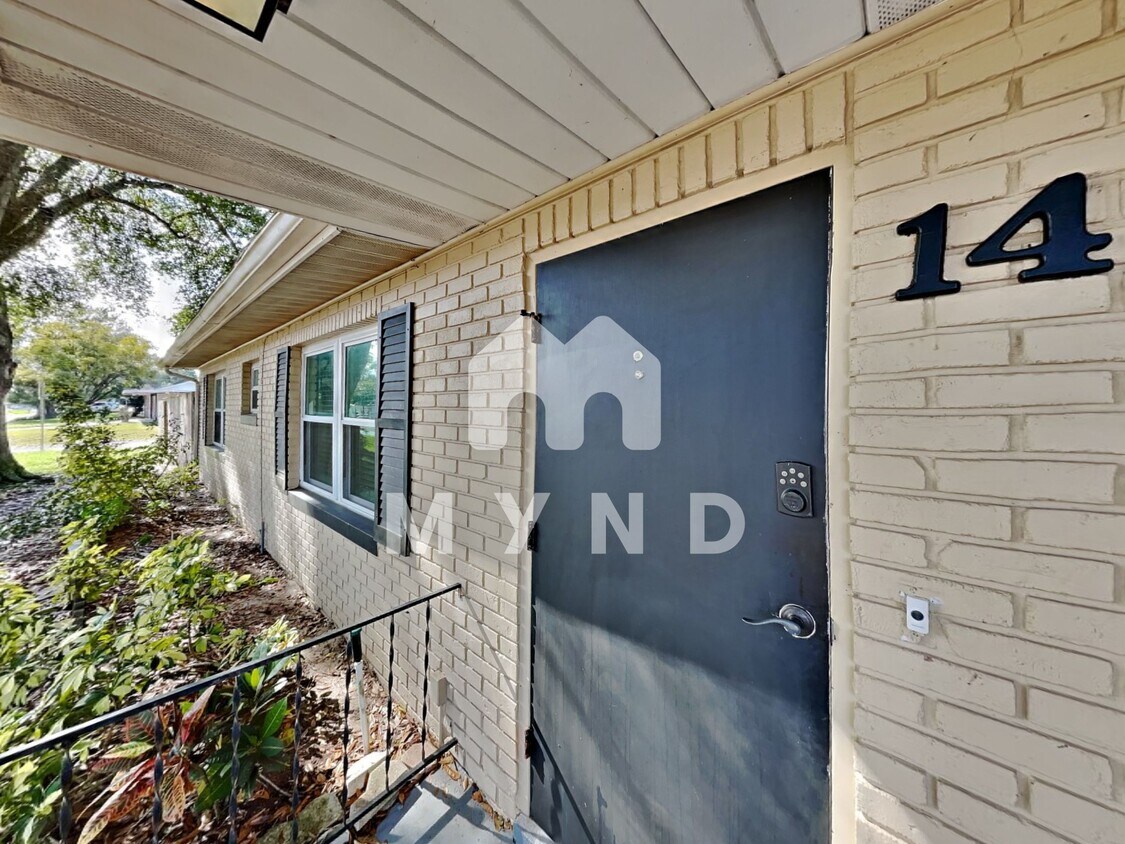 14 Lamplight Ln SE House Rental in Winter Haven, FL