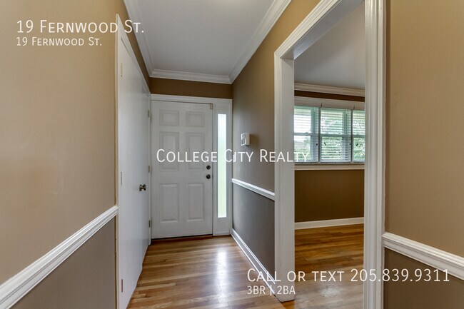 Building Photo - 19 Fernwood St