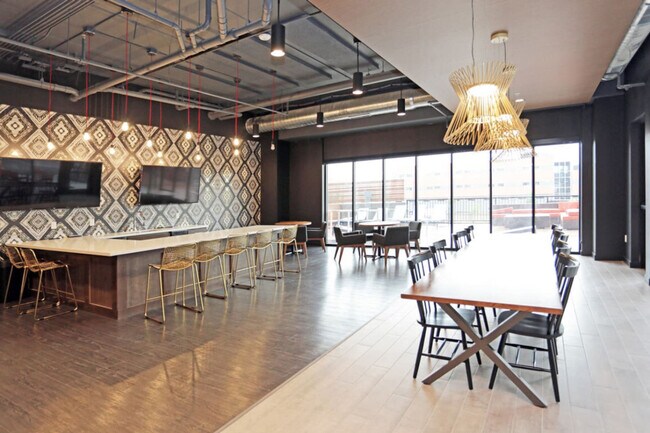Foto del edificio - 1400 E Walnut St