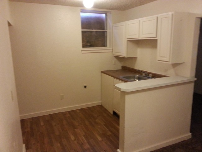 Building Photo - 809 N Birmingham Pl
