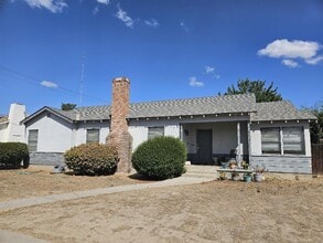 Building Photo - 736 Rosewood Ave