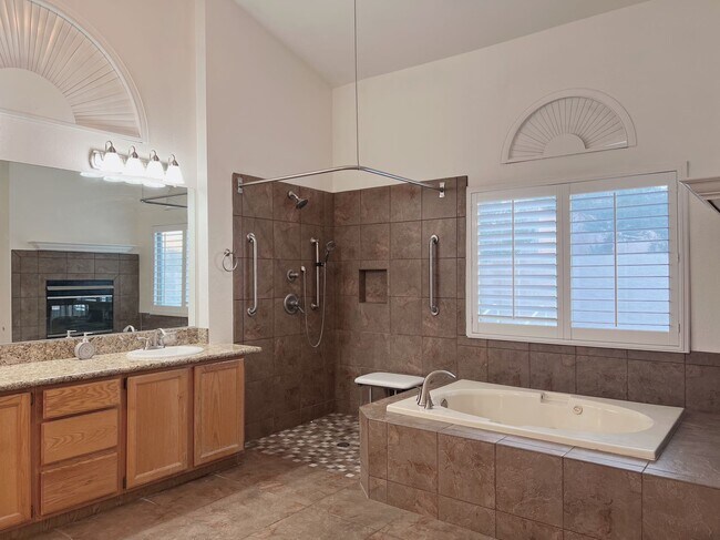 Foto del edificio - 7628 Spruce Run Ct