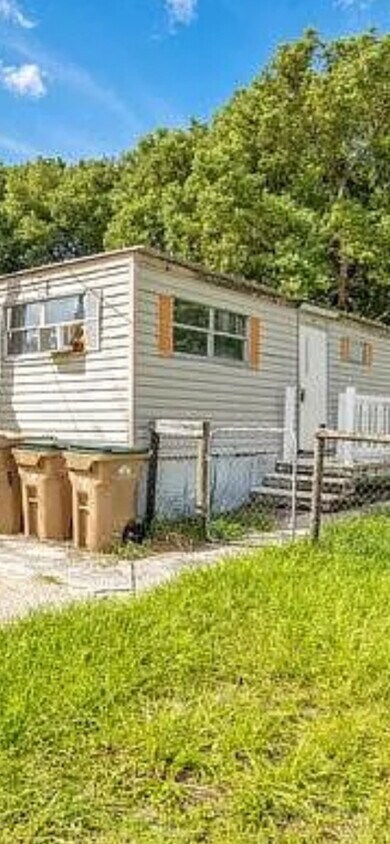 Foto principal - 20347 Green Wing Rd