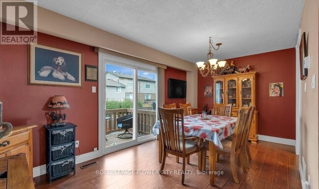 Building Photo - 50 Carisbrooke Ct