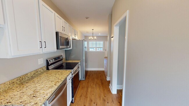 Foto del edificio - Columbia, TN Two  Bedroom Townhome With Flex Room!