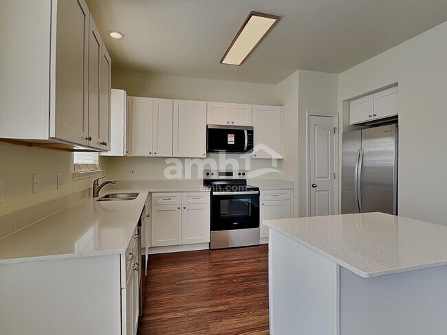 Building Photo - 2524 Ingleside Dr