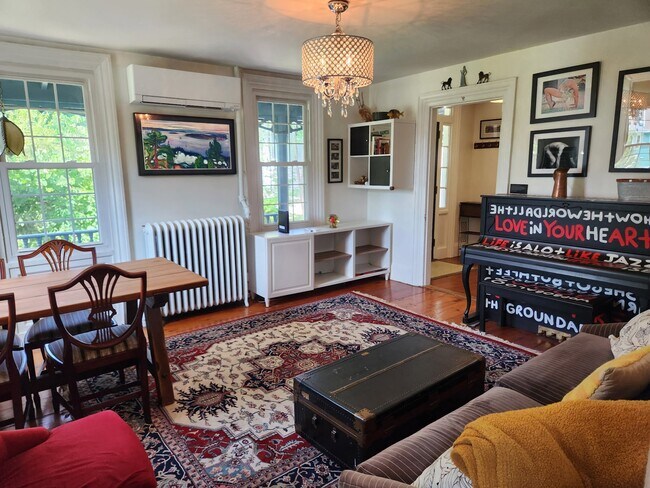 Foto del edificio - 25 Rombout Ave