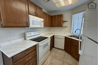 Building Photo - 930 N Mesa Dr