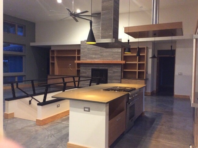 Building Photo - 4214 Carol Ann Ct