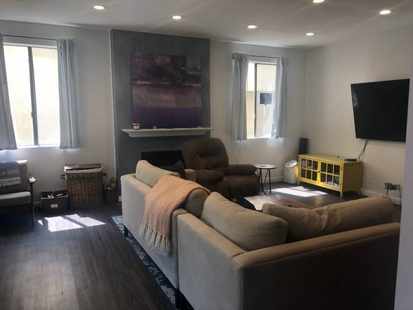 Living room 1 - 1505 Purdue Ave