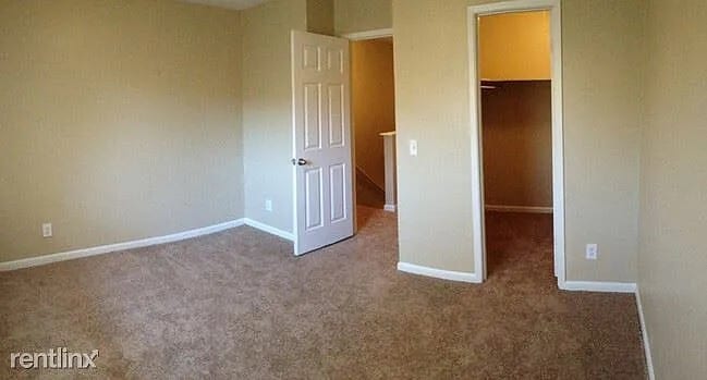 Building Photo - 6145 Longchamp Dr