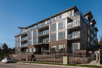 Building Photo - 951 Charland Ave