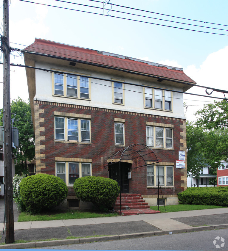 Building Photo - 9 Seminary Ave