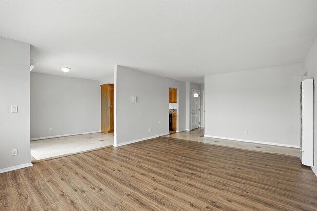 Foto del edificio - 1152 W 24th St