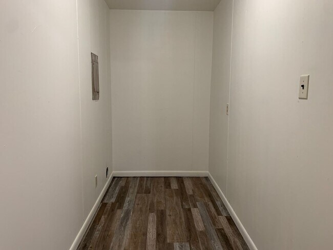 Foto del edificio - CLEAN, UPDATED HOME WITH A BONUS ROOM AND ...