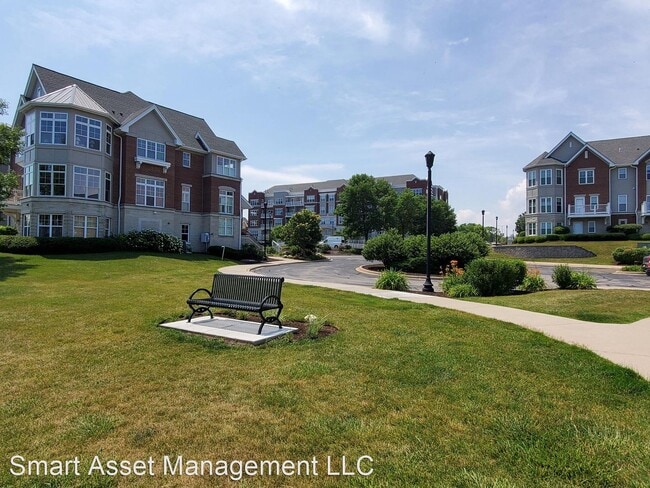 Building Photo - 2 br, 2 bath House - 3862 S Lake Drive Uni...