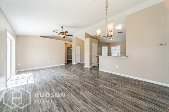 Foto del edificio - SELF TOUR NOW! - 6682 Bordeaux Blvd, Lakel...
