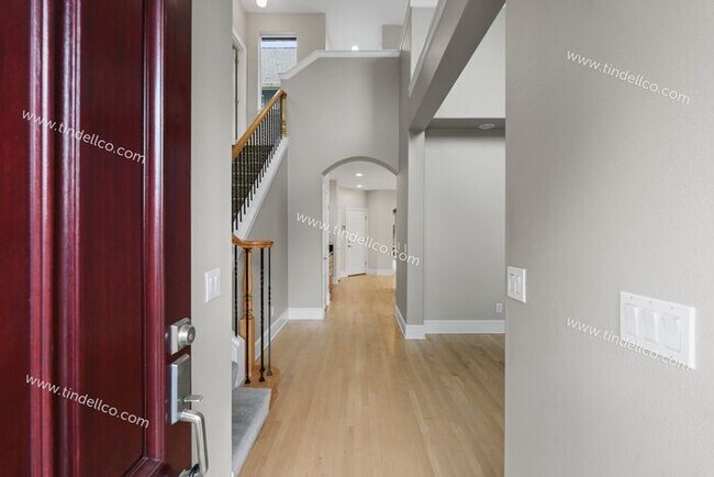 Building Photo - Spacious 3-Bedroom Home with Large Bonus Room & Loft in Bauer Highlands - Landscape Provided!