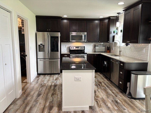 Building Photo - 2617 Lauren Lake Dr