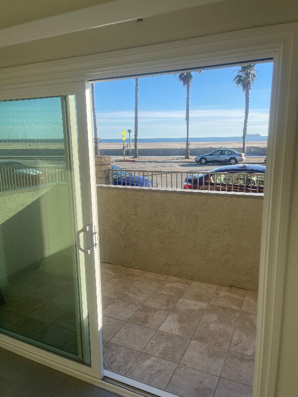Foto principal - 281 E Surfside Dr