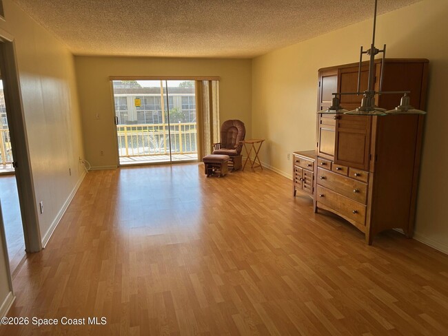 Building Photo - 2135 N Courtenay Pkwy