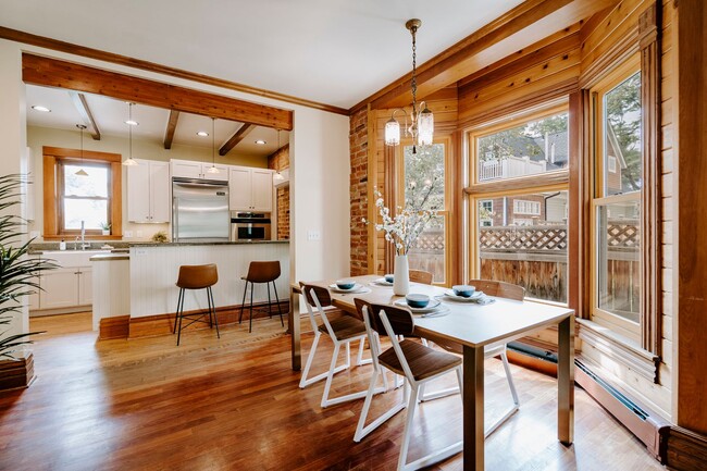 Foto del edificio - Lovely Mapleton Home for Lease in Boulder!
