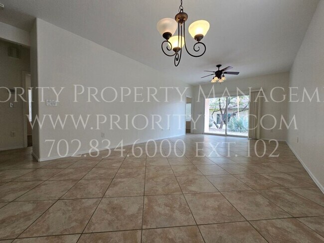 Foto del edificio - ~~Sun City Aliante 2 Bedroom + Den ~ 1200+ sq ft