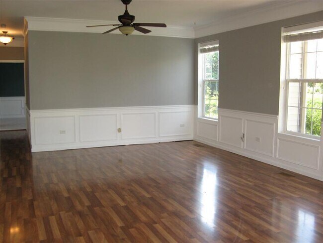 Foto del edificio - 24019 Walnut Cir