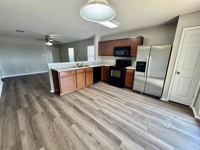 Building Photo - 3513 Bach Dr