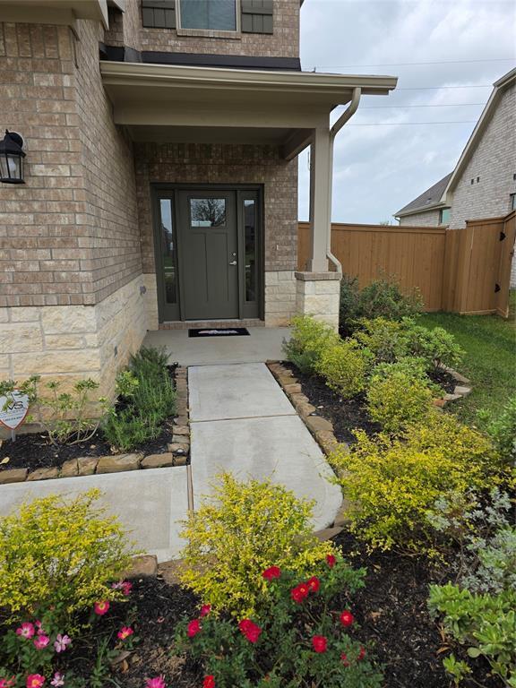 Building Photo - 108 Eliana Shores Dr
