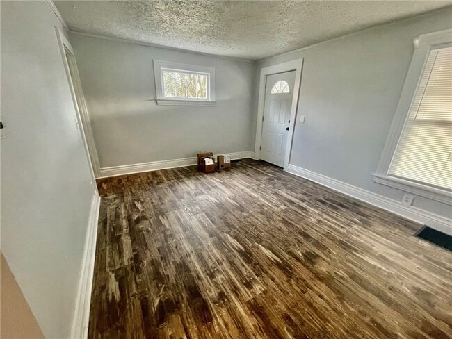 Building Photo - 223 E Filbert St