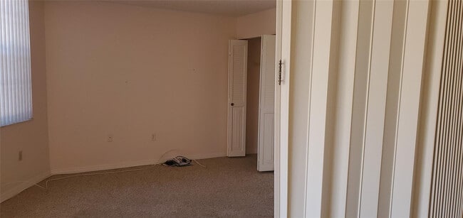 Foto del edificio - 1000 St Charles Pl