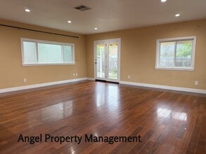 Building Photo - 5629 La Campana Wy