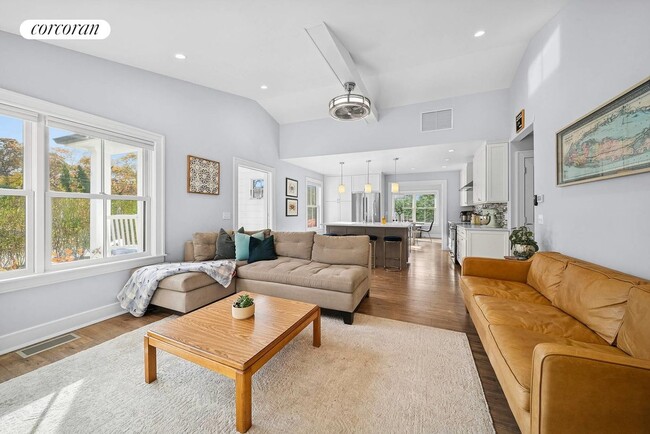 Building Photo - 37 Maryland Blvd