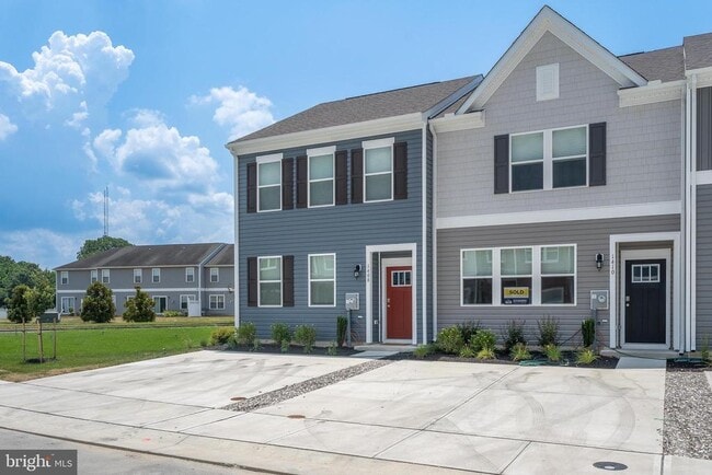 Building Photo - 1408 SUGARPLUM Ln