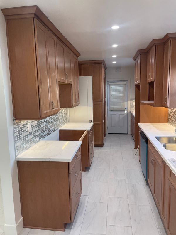 Foto del edificio - 1067 W 83rd St