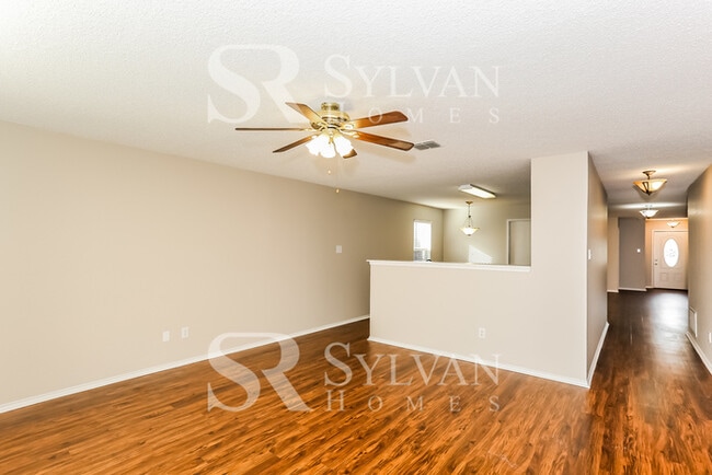 Building Photo - Enjoy living the good life in this 4 bedroom, 2 bathroom home